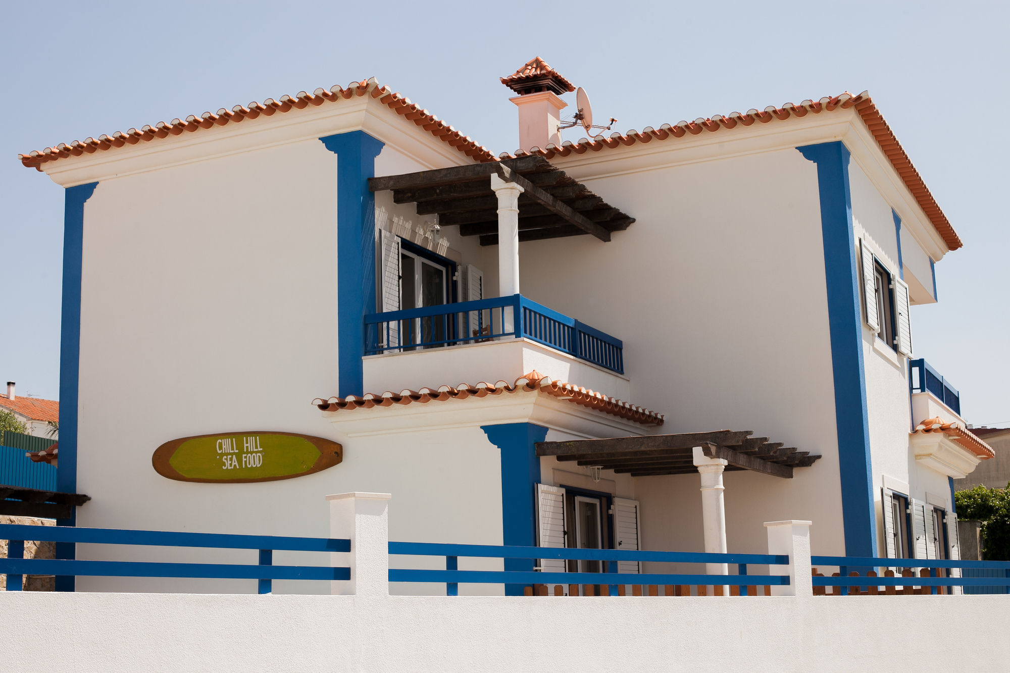 Ericeira Chill Hill Hostel & Private Rooms - Sea Food Exterior photo